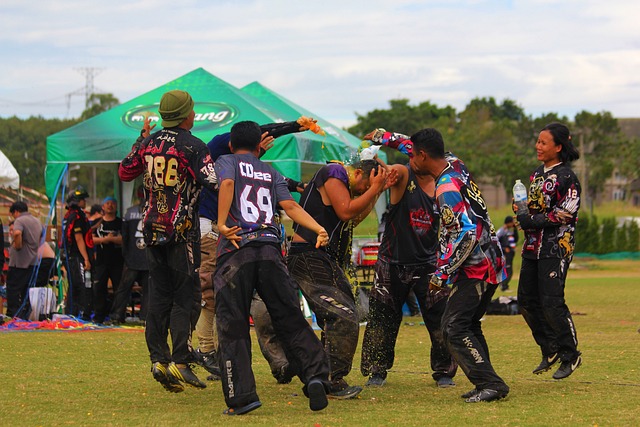 异常激烈的 异常激烈的